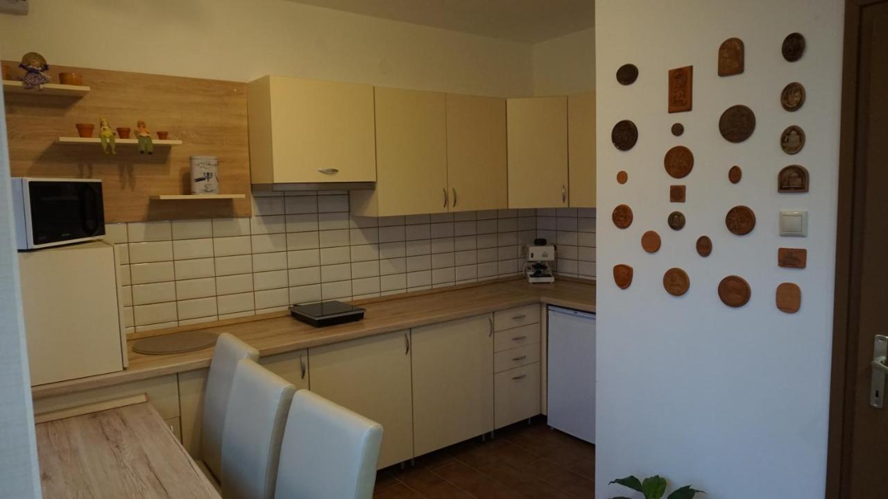 Chloe Apartman Szigetvár Εξωτερικό φωτογραφία
