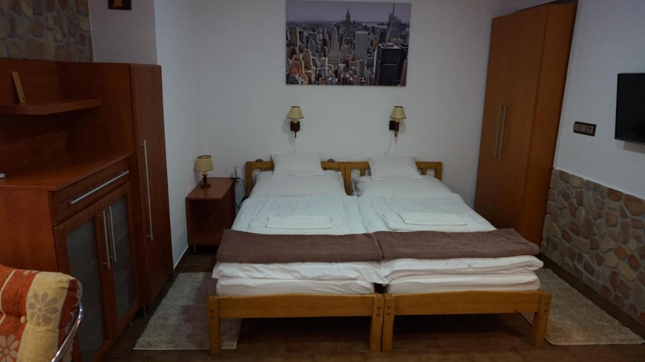 Chloe Apartman Szigetvár Εξωτερικό φωτογραφία